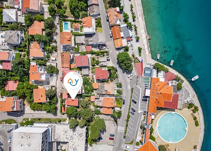 Lovely By The Sea - Happy Selce
